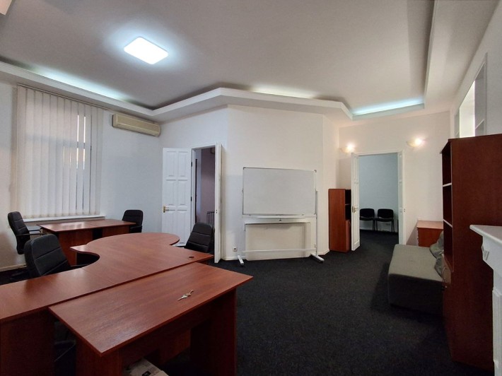 Продаж без комісії 3 кімнатної квартири в історичному центрі на вул. Січових Стрільців, 10, Львівськ - фото 1