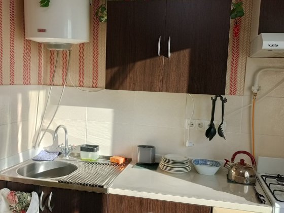 здається однокімнатна на Торгмаші з газовою плитою Бровары