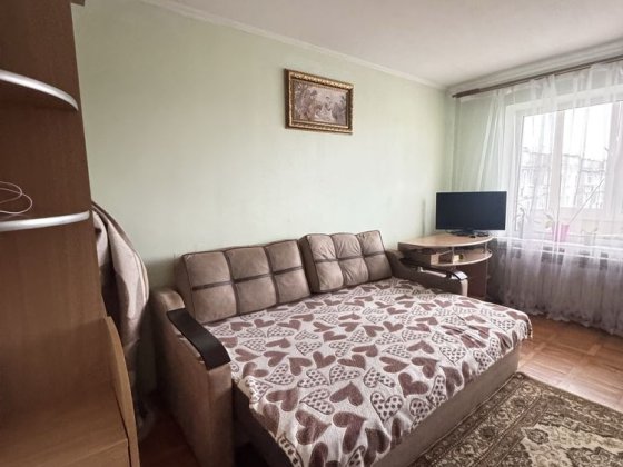 Здається в оренду 3 кімнатна квартира по вул. Вовчинецька (поруч Велесу)