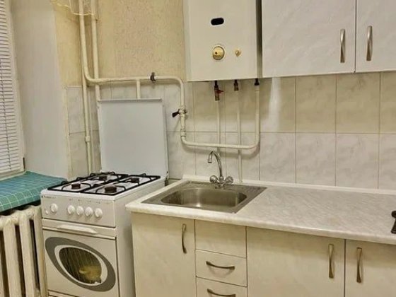 Пропонуємо вам на оренду затишну 1 кімнатну квартиру в хорошому житловому стані! Хмельницкий