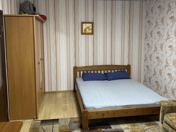 Зупинка 5 школа гарний стан поруч зупинка