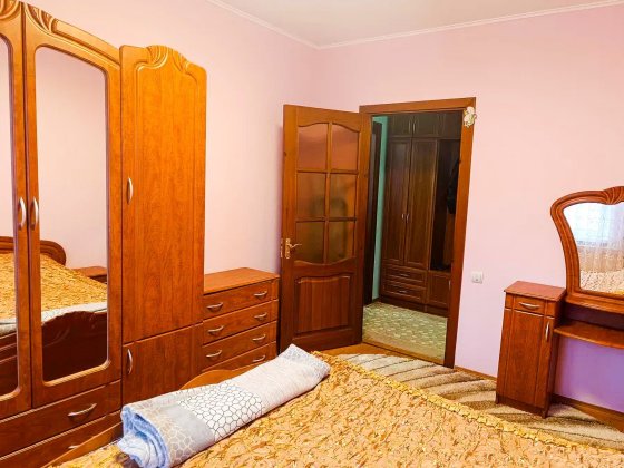 Довготривала оренда 2к квартири на вул. Академіка Грушевського Рівне