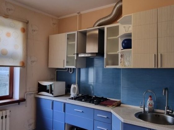 Гарна квартира в Херсоні . Автономне газове опалення . Херсон