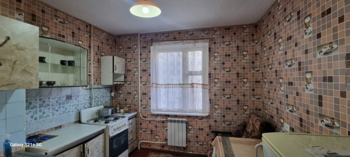Оренда квартири в Херсоні . Другий поверх . Вікна у двір . - фото 1