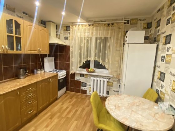 2 кімнатна квартира, ПЗР, вул. Руставі
