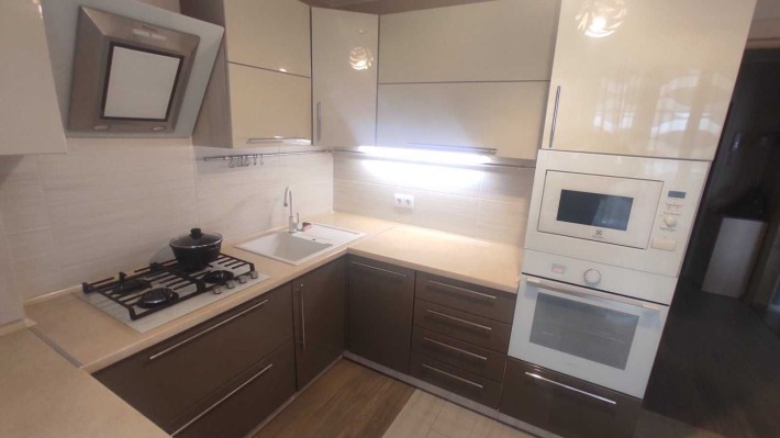 Здам 1 кімнатну квартиру на Миколаївській 3030 - фото 1