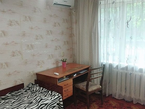 Сдам 2 комн. Можно для командировочных. Вознесеновский р-н. Запорожье