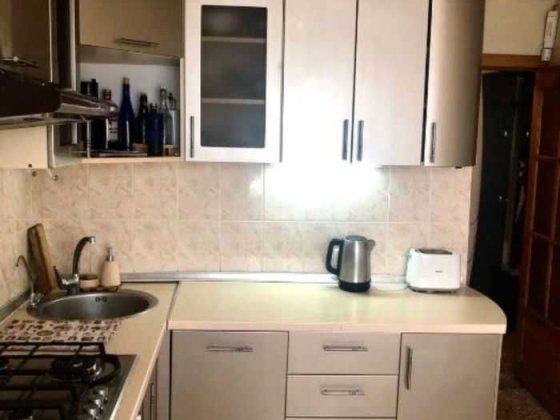 Оренда трьохкімнатної квартири . Гулі Корольової 12в