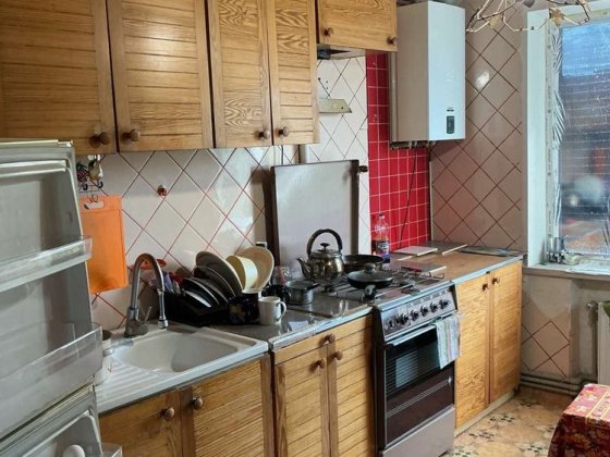 Здається 3 кімнатна квартира на Попова Кропивницкий