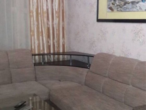 Можна для військових  чи для родини 2 кімн кв. Бородинський. Запорожье