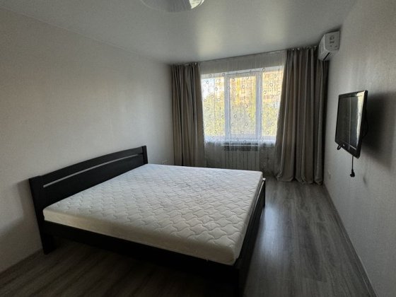сдам 2к квартиру на тополе 3