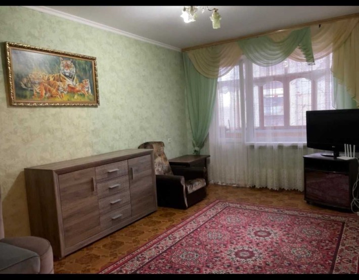 оренда 2 кімнатної квартири Корабельній район Айвазовського,4\9 цегла,меблі техніка гарний стан - фото 1