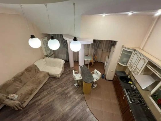 Оренда 2х ярусної квартири на Театральній, Аполло