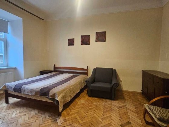 Оренда 2-х кім.кв-ри в самому центрі Львова на вул. Староєврейській Львов
