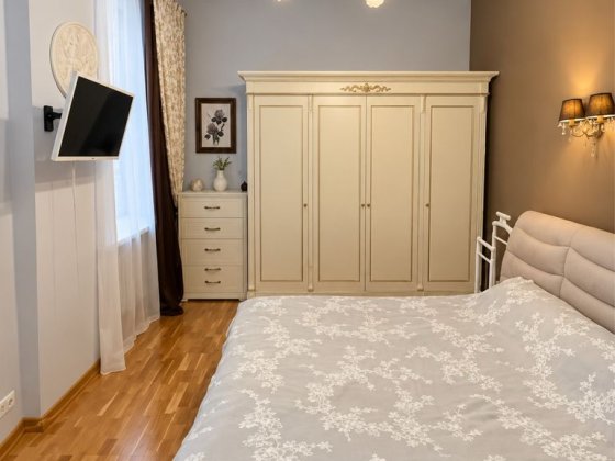 Оренда 3-кімнатної квартири , вул Степана Бандери 5А , 900$ Львів