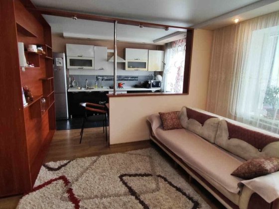 Здам трикімнатну квартиру. Шевченківський р-н Запоріжжя