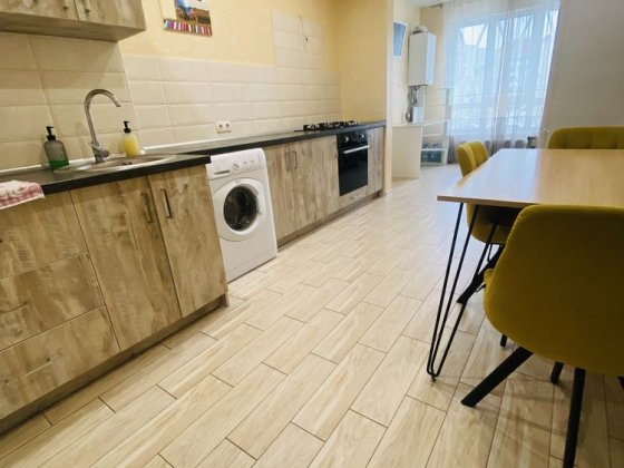 Оренда великої двокімнатної квартири в новобудові. Запорожье