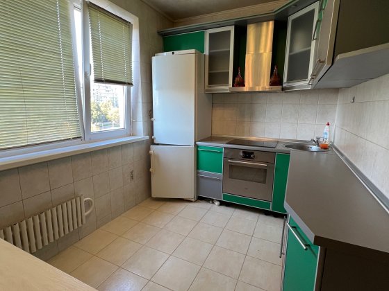 Аренда 2х к.кв Алексеевка Ахсарова, 25 Харків