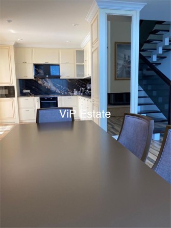 Сдам Пентхаус 135 м.кв., ЖК Изумрудный Город, Валерия Дейнеки (Клинская), Отакара Яроша, Авантаж - фото 1