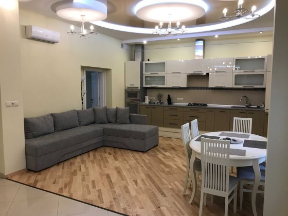 Оренда 3-кімнатної квартири, вулиця Грушевського Львів