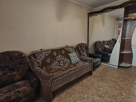 Сдам  3 кв метро Салтовская Регион. Центр,  Тракторостроителей 10000 гр. Харків