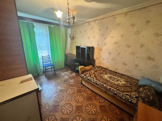 Оренда трикімнатної квартири вул.Палія/Махачкал., газ, низькій поверх