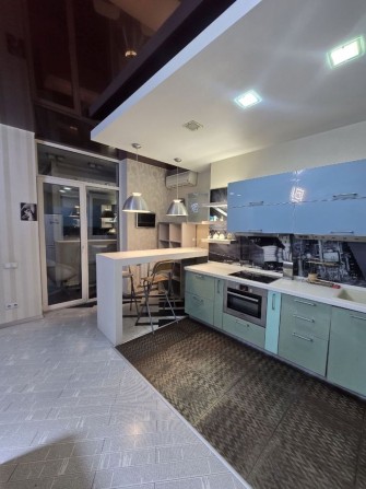 Студія 50 м² біля метро в центрі Києва, без комісії - фото 1