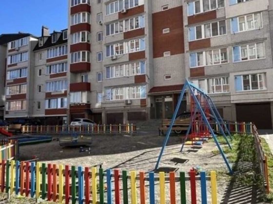 Продам гараж в будинку на території із шлогбаумом Хмельницький