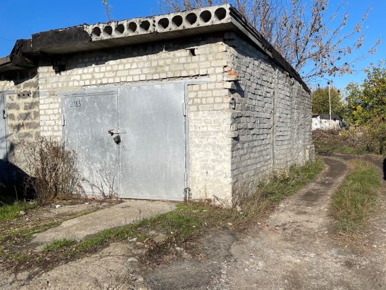 Продам гараж за вул.світанкова Златопіль