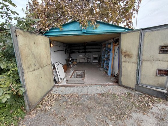 Продам гараж на РТС Горбані