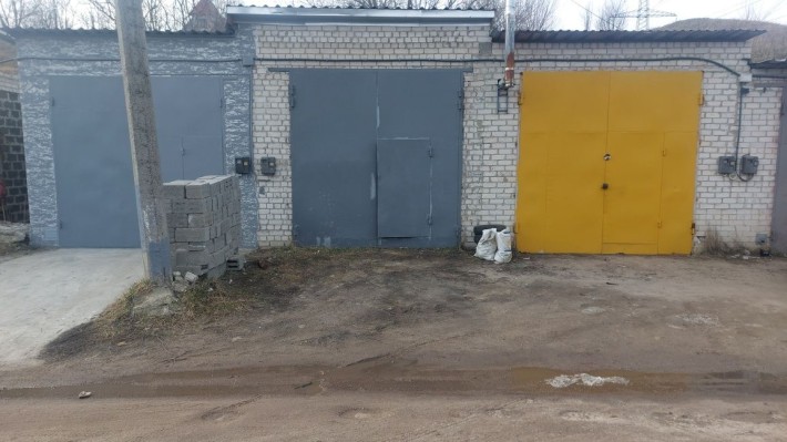 Продам большой гараж под СТО - фото 1