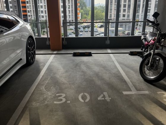 Терміново! Паркомісце для мотоцикла 4,8 м² у ЖК Seven — 3 поверх