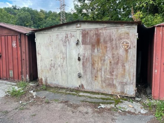 Продам приватизований металевий гараж біля метро Видубичі, ГБК «Либідь»