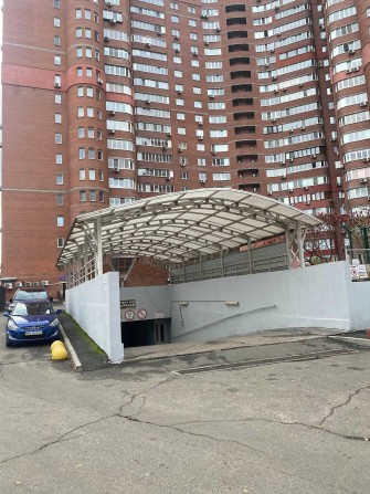 Продам паркомісце в підземному паркінгу на Ахматової 13Є - фото 1