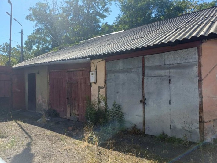 Гаражні приміщення 87,1 м² у Чернівцях - фото 1
