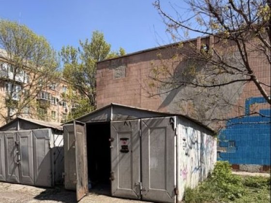 Гараж Волговский Центер міста Хрещатик 186 Черкассы