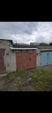 Продам гараж. 17 гаражний кооператив.  Біля ЖК Лісовий. Стандартний розмір. Нова покрівля. - фото 1