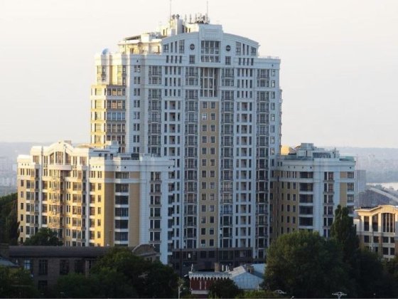 Продаж пракомісця Грушевського 9А