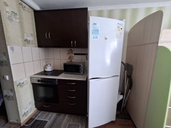 Продам гостінку 16.2 кв/м Ладыжин