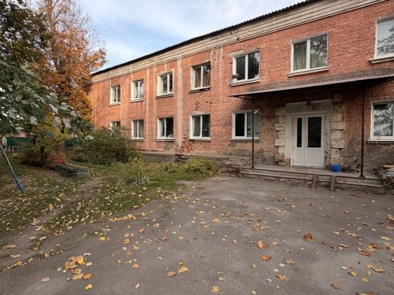 Продам кімнату / 16м2 / оформлення купівлі продажу Чернигов