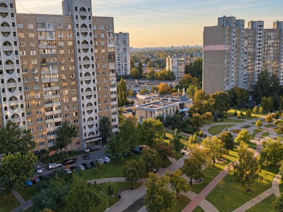 Продаж 2к квартири в Деснянському районі, пр. Червоної Калини 17б, Троєщина Київ