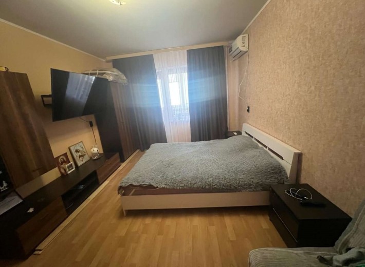 Продаж 1-кімнатної квартири на вул.Ревуцького, 18 - фото 1