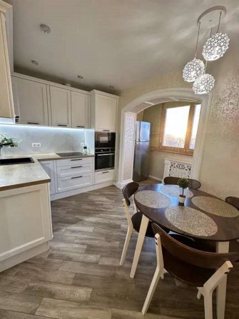 Продаж 3-кімнатної квартири по вул.Райдужна, 37 - фото 1